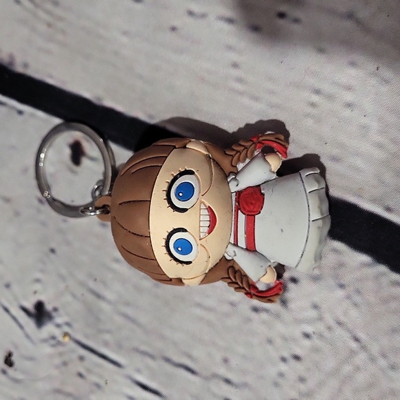 Annabelle horror doll key chain - Picture 1 of 4